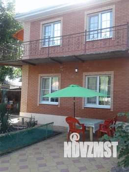 Дом 64м², 2-этажный, посуточно,