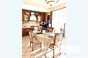 Дом 200м², 2-этажный, посуточно,