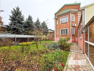 Дом 258м², 2-этажный, участок 15 сот.