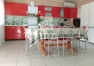 Дом 200м², 3-этажный, участок 3 сот.