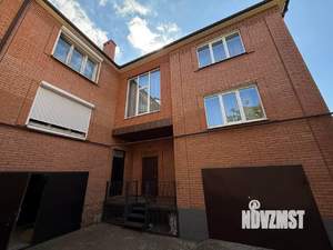 Дом 450м², 2-этажный, участок 4 сот.