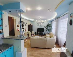 Дом 340м², 3-этажный, участок 5 сот.