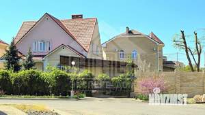 Дом 225м², 2-этажный, участок 6 сот.