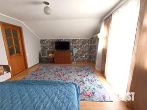 Дом 180м², 3-этажный, участок 1 сот.