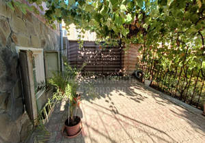 Дом 306м², 3-этажный, участок 6 сот.