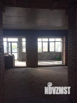 Дом 335м², 3-этажный, участок 6 сот.