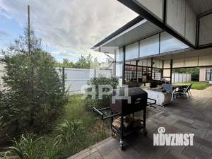 Дом 470м², 2-этажный, участок 8 сот.