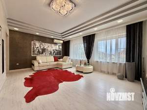 Таунхаус 230м², 3-этажный, участок 1 сот.