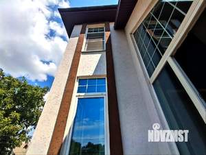 Дом 220м², 3-этажный, участок 6 сот.