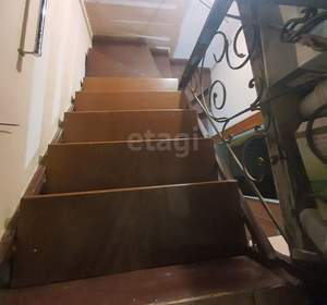 Дом 266м², 3-этажный, участок 9 сот.