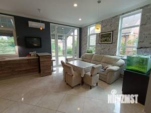 Дом 211м², 3-этажный, участок 6 сот.