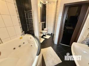 Таунхаус 230м², 3-этажный, участок 1 сот.