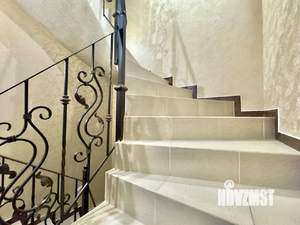 Таунхаус 217м², 3-этажный, участок 1 сот.