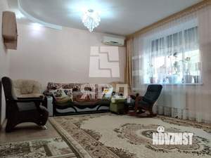 Дом 200м², 3-этажный, участок 3 сот.