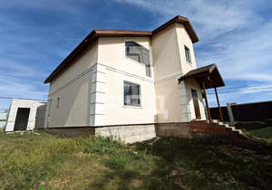 Дом 218м², 2-этажный, участок 6 сот.