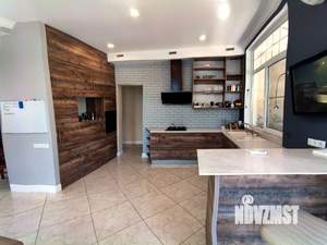 Дом 220м², 3-этажный, участок 6 сот.