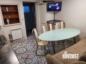 Дом 70м², 2-этажный, на длительный срок, 