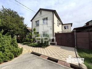 Дом 170м&sup2;, 2-этажный, участок 3 сот.  