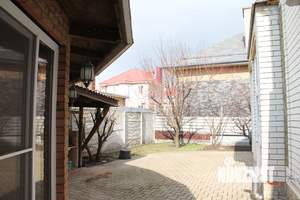 Коттедж 260м², 2-этажный, участок 5 сот.  
