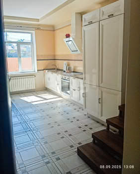 Дом 160м&sup2;, 2-этажный, участок 4 сот.  