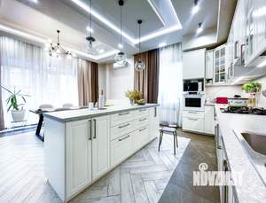 Дом 330м², 3-этажный, участок 8 сот.  