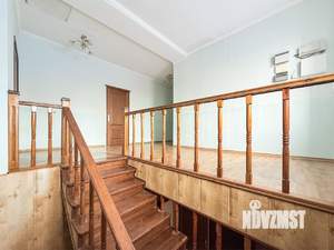 Дом 300м², 2-этажный, участок 18 сот.  