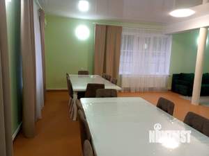 Дом 318м², 3-этажный, участок 4 сот.  