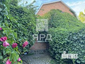 Дом 200м², 2-этажный, участок 9 сот.  