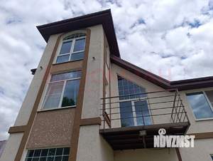 Дом 211м², 3-этажный, участок 6 сот.  