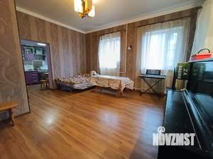 Дом 180м&sup2;, 3-этажный, участок 6 сот.  