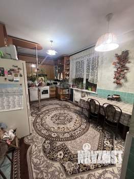 Дом 260м&sup2;, 2-этажный, участок 3 сот.  