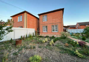 Дом 110м², 2-этажный, участок 3 сот.  