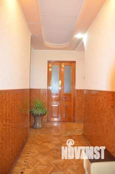 Дом 190м², 2-этажный, участок 9 сот.  