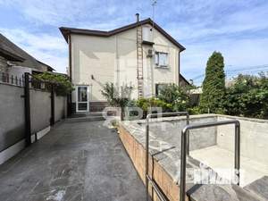 Дом 170м&sup2;, 2-этажный, участок 3 сот.  