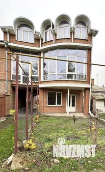 Дом 250м&sup2;, 3-этажный, участок 2 сот.  