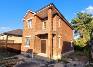 Дом 120м&sup2;, 2-этажный, участок 3 сот.  