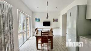 Дом 110м&sup2;, 2-этажный, участок 6 сот.  