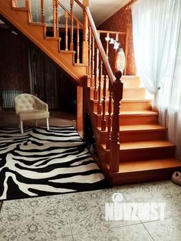 Дом 240м², 2-этажный, участок 6 сот.  