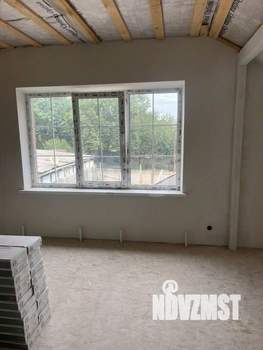 Дом 100м&sup2;, 2-этажный, участок 3 сот.  