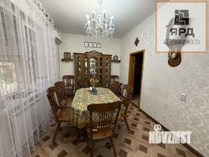 Дом 250м², 3-этажный, участок 6 сот.  