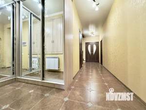 Таунхаус 217м&sup2;, 3-этажный, участок 1 сот.  