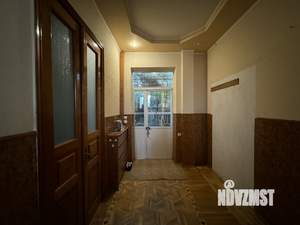 Дом 200м², 2-этажный, участок 10 сот.  