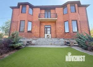 Дом 300м&sup2;, 2-этажный, участок 10 сот.  