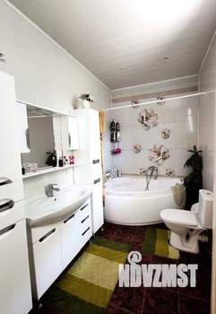 Дом 220м², 2-этажный, участок 4 сот.  