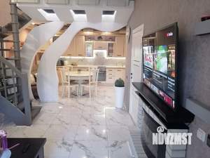 Дом 80м&sup2;, 2-этажный, участок 1 сот.  