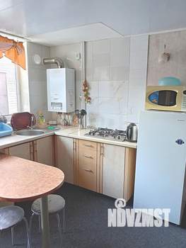 Дом 52м&sup2;, 2-этажный, участок 1 сот.  