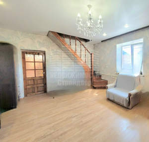 Дом 70м&sup2;, 2-этажный, участок 1 сот.  