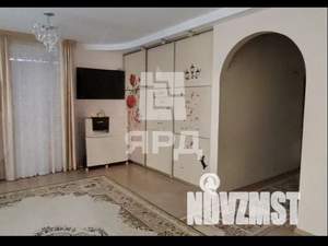 Дом 200м², 3-этажный, участок 3 сот.  