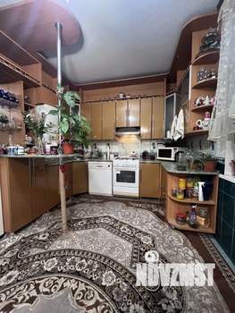 Дом 260м&sup2;, 2-этажный, участок 3 сот.  