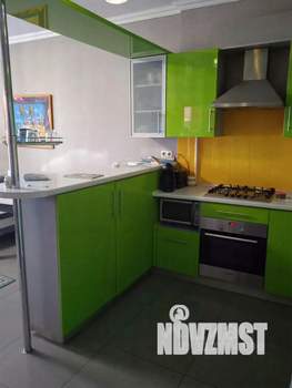 Дом 96м&sup2;, 2-этажный, участок 3 сот.  